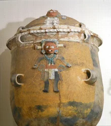Urna funeraria con tapa, Ixil, Quiché, Guatemala, Periodo Posclásico Temprano (900-1200)