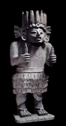Civilización precolombina: estatua maya que representa al dios de las doncellas. París, Museo del Hombre