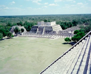 Civilización precolombina: vista del sitio de Chichen Itzá en la región de Yucatán. Civilización maya, período clásico y renacimiento maya, 750-1200 d.C. México