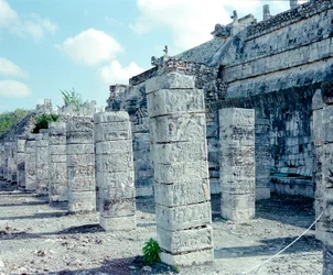 Civilización precolombina: vista del sitio de Chichén Itzá en la región de Yucatán. Civilización maya, período clásico y renacimiento maya, 750-1200 d.C. México