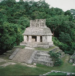 Vista del Templo del Sol, Maya Clásico Tardío