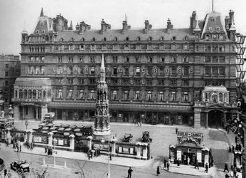 Estación de tren de Charing Cross, Londres, 1926-1927
