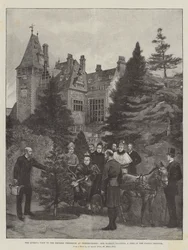 La visita de la Reina a la Emperatriz Frederick en Friedrichshof, Su Majestad plantando un árbol en los terrenos del castillo
