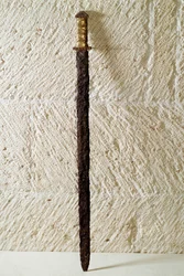 Arte merovingio: espada, siglo VI. Galia. Museo nacional de arqueología de Saint Germain en Laye