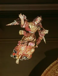 Un ángel sobre el retablo de la Capilla de San José