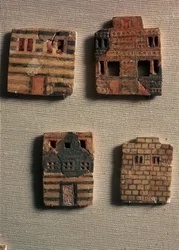 Arte minoico: pequeñas baldosas de cerámica que representan casas minoicas. 1700-1600 a.C. Museo Arqueológico, Heraklion, Creta, Grecia
