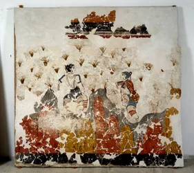 Civilización minoica: mujeres recogiendo azafrán. Fresco del estanque lustral de Xeste 3 en Akrotiri (Thera), Santorini. Dim. 244x266 cm Siglo XVI a.C. Santorini, Colección de los frescos de Akrotiri en Thera