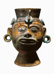 Jarrón antropomórfico
