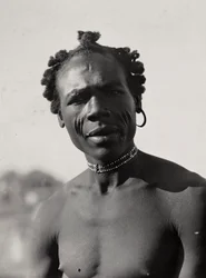 Construyendo un Imperio en la era fascista: hombre Cunama, 09/05/1936