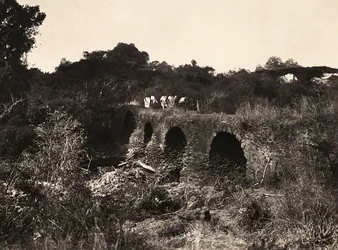 Construyendo un Imperio en la era fascista: puente portugués, 09/05/1936 (foto en b/n)