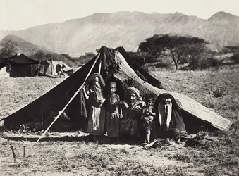 Construyendo un Imperio en la era fascista: una familia Rasciaida, 09/05/1936