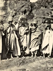 Construyendo un Imperio en la era fascista: un grupo de sacerdotes abisinios, 09/05/1936