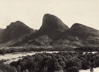 Construyendo un Imperio en la era fascista: cadena montañosa con forma de perfil humano, 09/05/1936