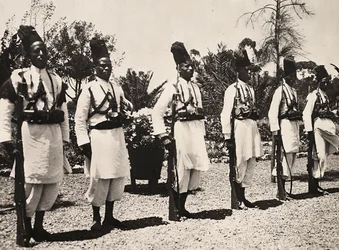 Construyendo un Imperio en la era fascista: los fieles, 09/05/1936