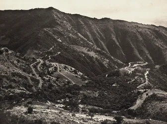 Construyendo un Imperio en la era fascista: la carretera en las colinas de Massaua-Asmara, 09/05/1936