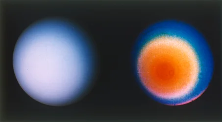 Urano desde la nave espacial Voyager 2
