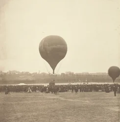 Le Geant, Champ de Mars