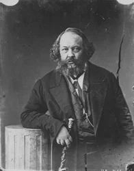 Mijaíl Bakunin, revolucionario ruso y teórico del anarquismo, c1863