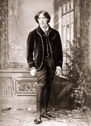 Oscar Wilde (1854 - 1900) alrededor de 1882 por Napoleon Sarony (1821 - 1896)