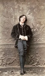 Oscar Wilde, comienzos de la década de 1880 (foto)
