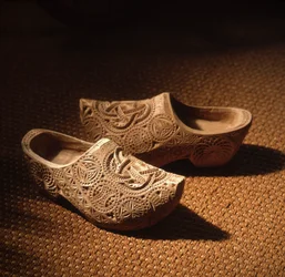 Zapatos de madera holandeses (zuecos) (klomp)