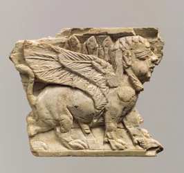 Placa de Mueble Tallada en Relieve con Esfinge, c.9-8 siglo a.C.