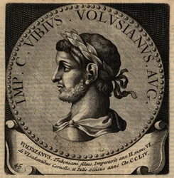 Retrato del emperador romano Volusiano