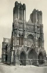 Un Gran Edificio Gótico: La Catedral de Reims, Construida en los Siglos XIII y XIV, c1930