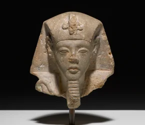 Cabeza de un shabti de Akhensten