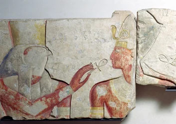 El encuentro del faraón y Horus, detalle de un friso que representa a Ramsés II (1298-32 a.C.) entre los dioses, de Abidos, c.1275 a.C. (piedra pintada)