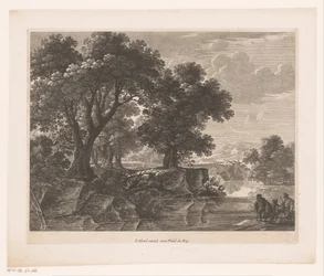 Tres hombres junto a un río