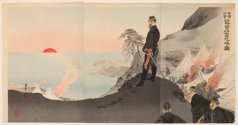 Oficiales y hombres admirando el sol naciente mientras vivaquean en las montañas de Port Arthur