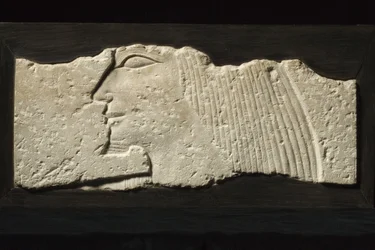 Fragmento de relieve, 5ª-6ª Dinastía, 2454-2140 a.C. (caliza)