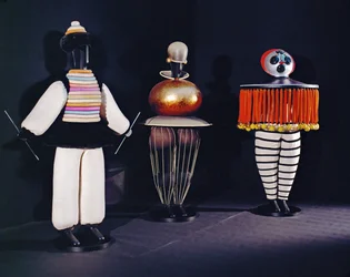 Tres figuras para Das Triadische Ballett