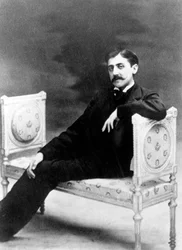 El escritor francés Marcel Proust (1871-1922) c. 1895, foto de Otto Wegener (foto b/n)