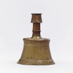 Un Candelabro de Bronce Fundido del Primer Período Otomano, Turquía, finales del siglo XV