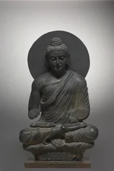 Buda sentado, de Gandhara, Período Kushan, primera mitad del siglo III