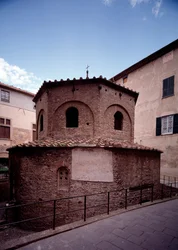 Arquitectura cristiana primitiva: baptisterio