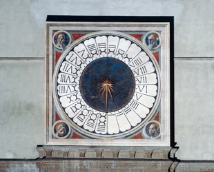 Esfera del reloj con cabezas de profetas