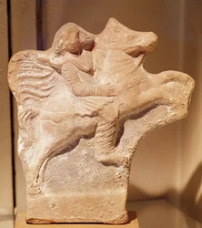 Estatua de jinete parto (terracota)