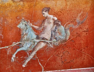 Oplontis, cerca de Nápoles, Italia (Napoli, Italia): murales en Villa Poppaea - detalle de fresco romano, escena mitológica el rapto de Europa - arte romano - Foto Patrice Cartier -