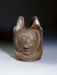 Olla en forma de cabeza grotesca, c.1895