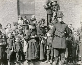 El funeral de un policía de Londres, 1894