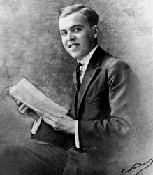 Christian Bérard (1902-1949) pintor y diseñador de vestuario francés, primo de Madeleine Renaud, foto de Nadar c. 1920