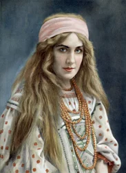 La cantante de ópera Marguerite Carre (1880-1947) como Snegourotchka en la ópera Snegourotchka, París, foto de Paul Nadar del periódico francés "Le Theatre" de julio de 1908.