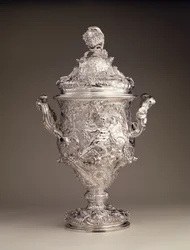 Copa con dos asas y tapa, 1742-43