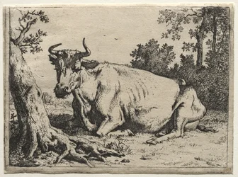 La vaca acostada cerca de un árbol