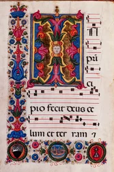 Biblioteca Piccolomini: libro de coro, cod. 5.E, ff. 4v con "Inicial foliada", de Pellegrino di Mariano.