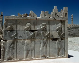 Guardias Medos. Relieves de la escalera oriental de la Apadana