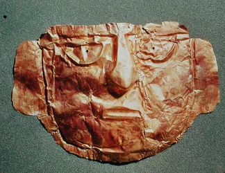 Máscara funeraria, de Perú